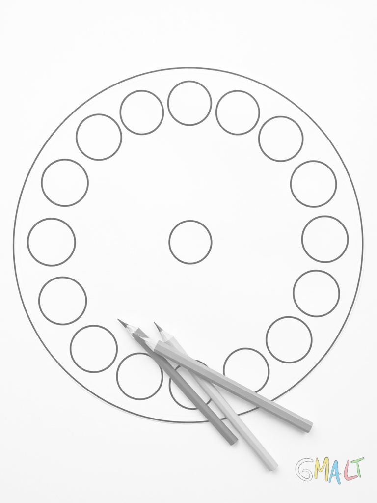 Eine große Farbpalette in ovaler Form mit zehn runden Farbkreisen am Rand. In der Mitte befindet sich ein Daumenloch zum Festhalten. Drei Pinsel verschiedener Größe liegen daneben.